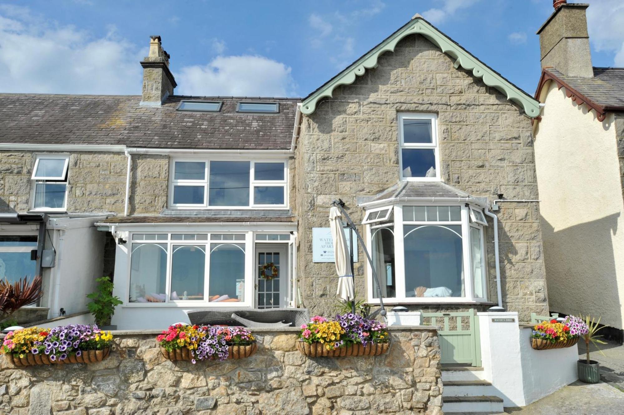 Waters Edge Holiday Apartments Benllech Eksteriør bilde