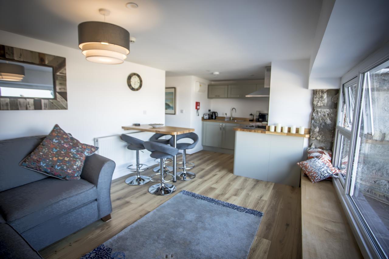 Waters Edge Holiday Apartments Benllech Eksteriør bilde